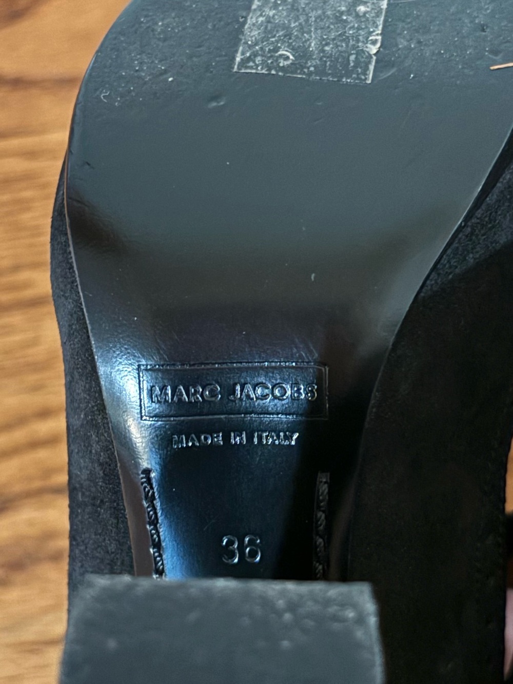 MARC JACOBS Black Patent T-Strap Mary Jane Platform Heels - Picture 10 of 14
